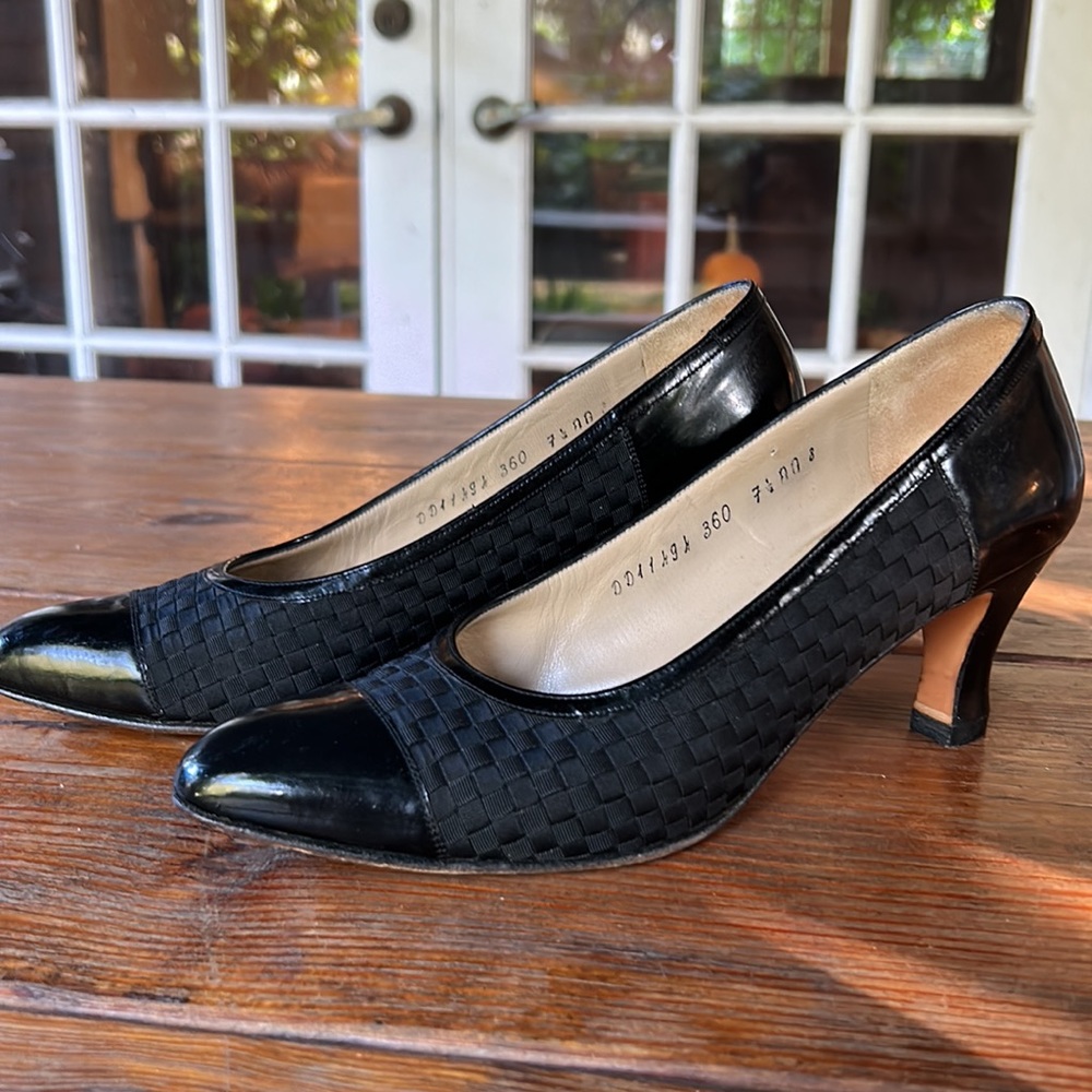 Salvatore Ferragamo made in Italy black woven patent pumps